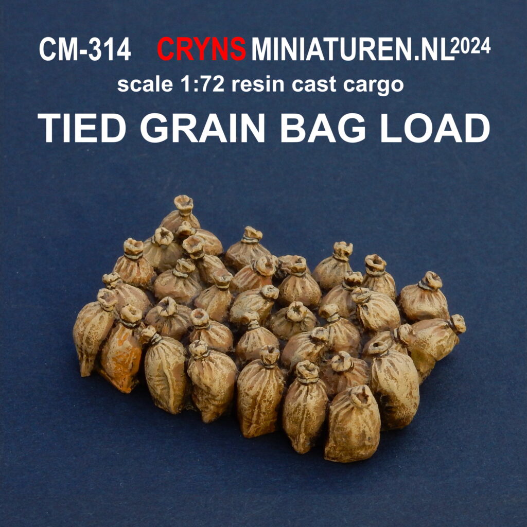 cargo block of 35 tied grain bags in scale 1:72